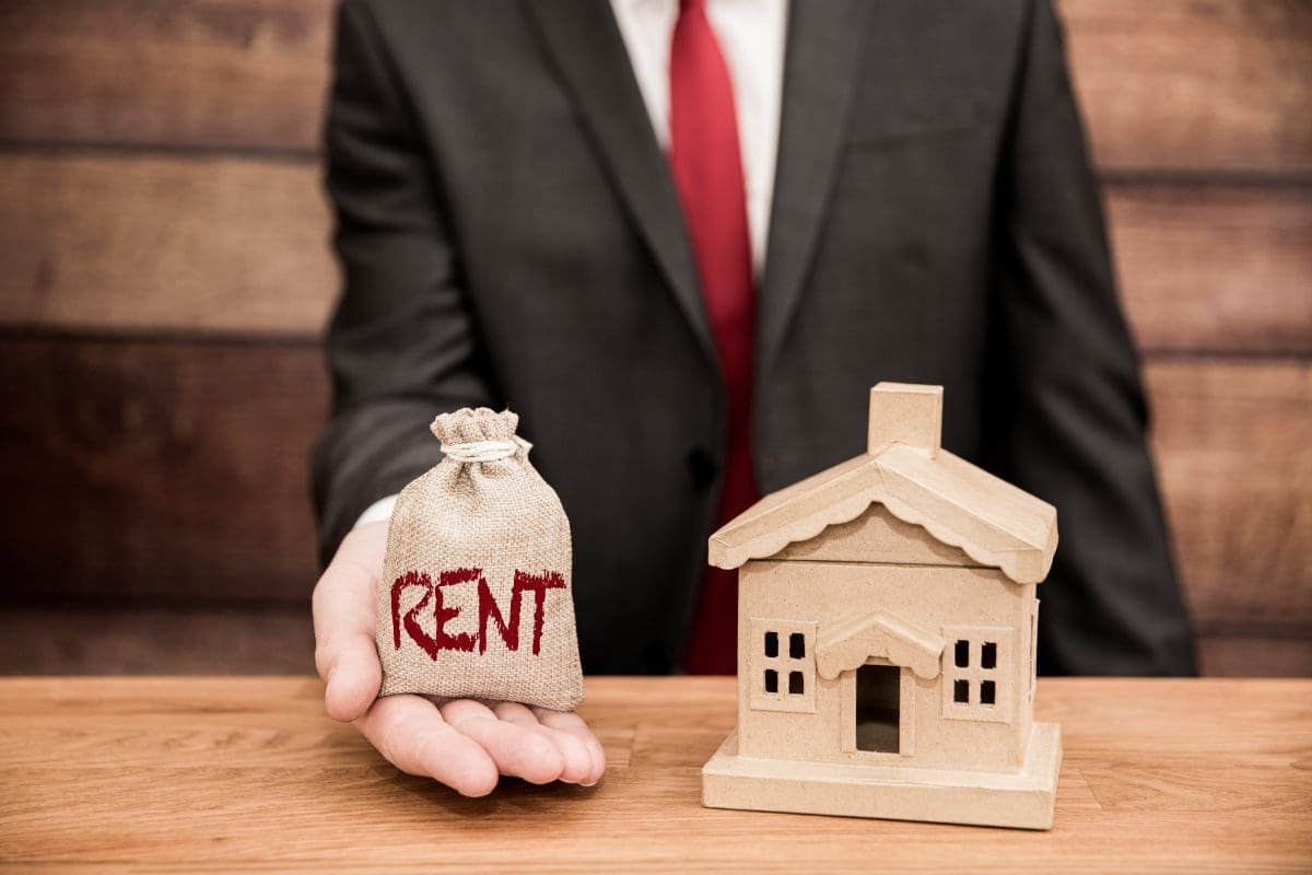 How to Deal with Commercial Tenants in Rent Arrears